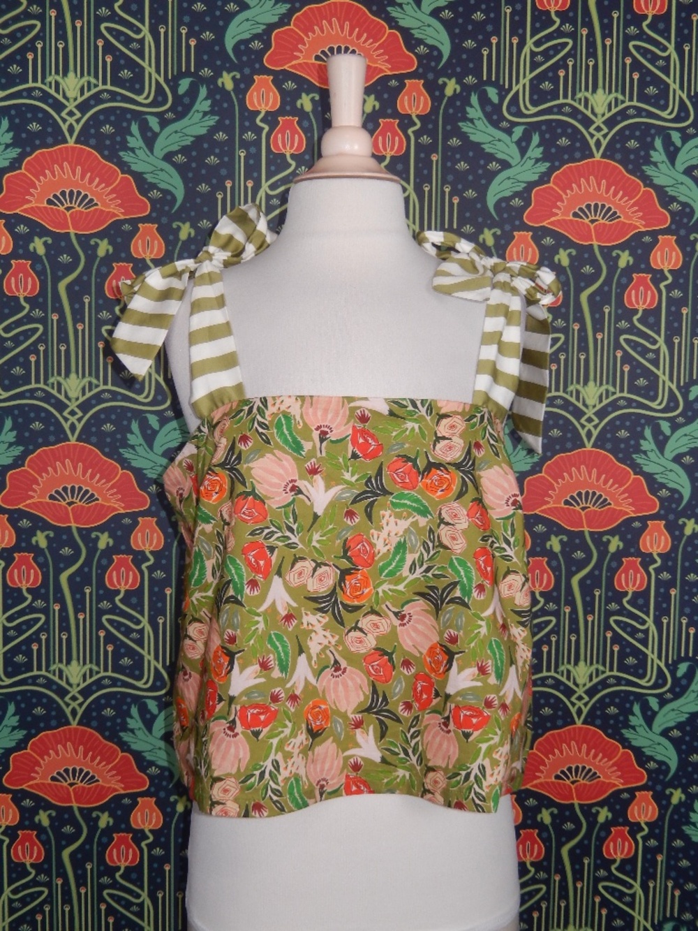 Buru Pillar Sage Green Floral Tank Top New XL